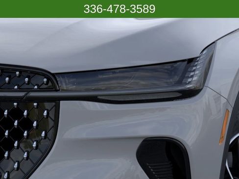 New 2026 Lincoln Nautilus Premier AWD/4WD image 18