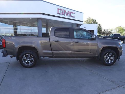 Used 2017 Chevrolet Colorado Z71 AWD/4WD image 7