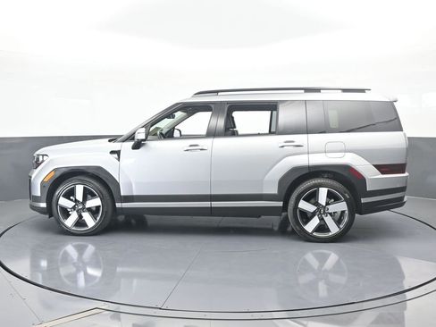 Used 2024 Hyundai Santa Fe Limited image 3