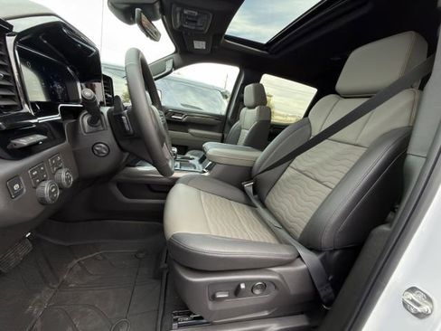 New 2026 Chevrolet Silverado 1500 ZR2 image 19