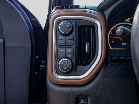 Used 2021 Chevrolet Silverado 3500 High Country image 22