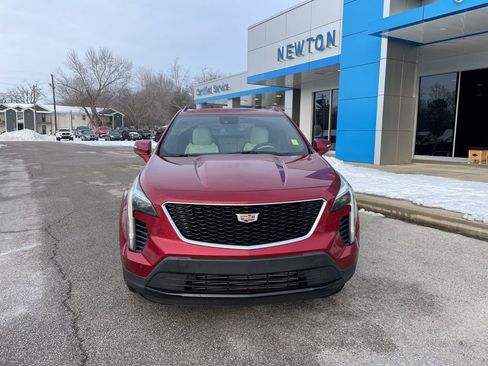 Used 2021 Cadillac XT4 Sport image 3