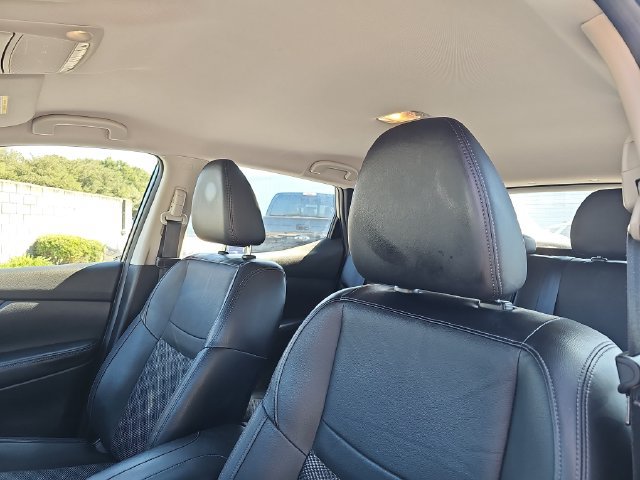 Used 2020 Nissan Rogue Sport SV w/ Technology Package FWD image 14