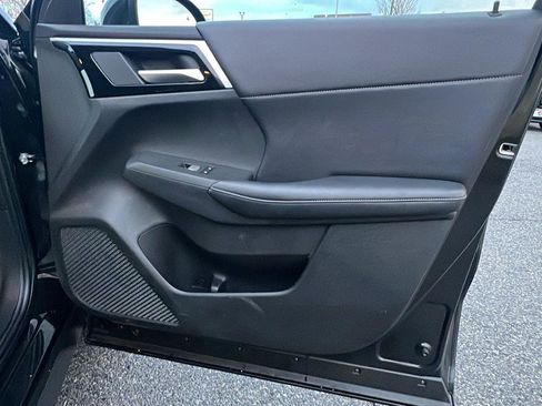 Used 2024 Mitsubishi Outlander SE image 12