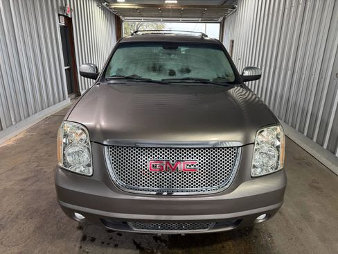 Used 2011 GMC Yukon SLT image 3