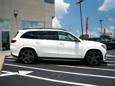 Used 2024 Mercedes-Benz GLS 450 4MATIC image 10