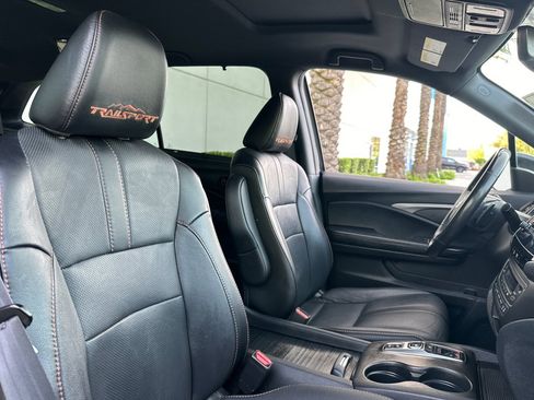 Used 2022 Honda Pilot TrailSport image 31