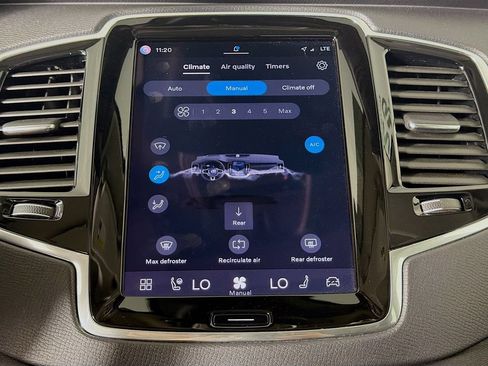 Certified 2023 Volvo XC90 T8 Plus AWD/4WD image 16
