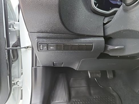 Used 2022 Toyota Corolla XSE image 11