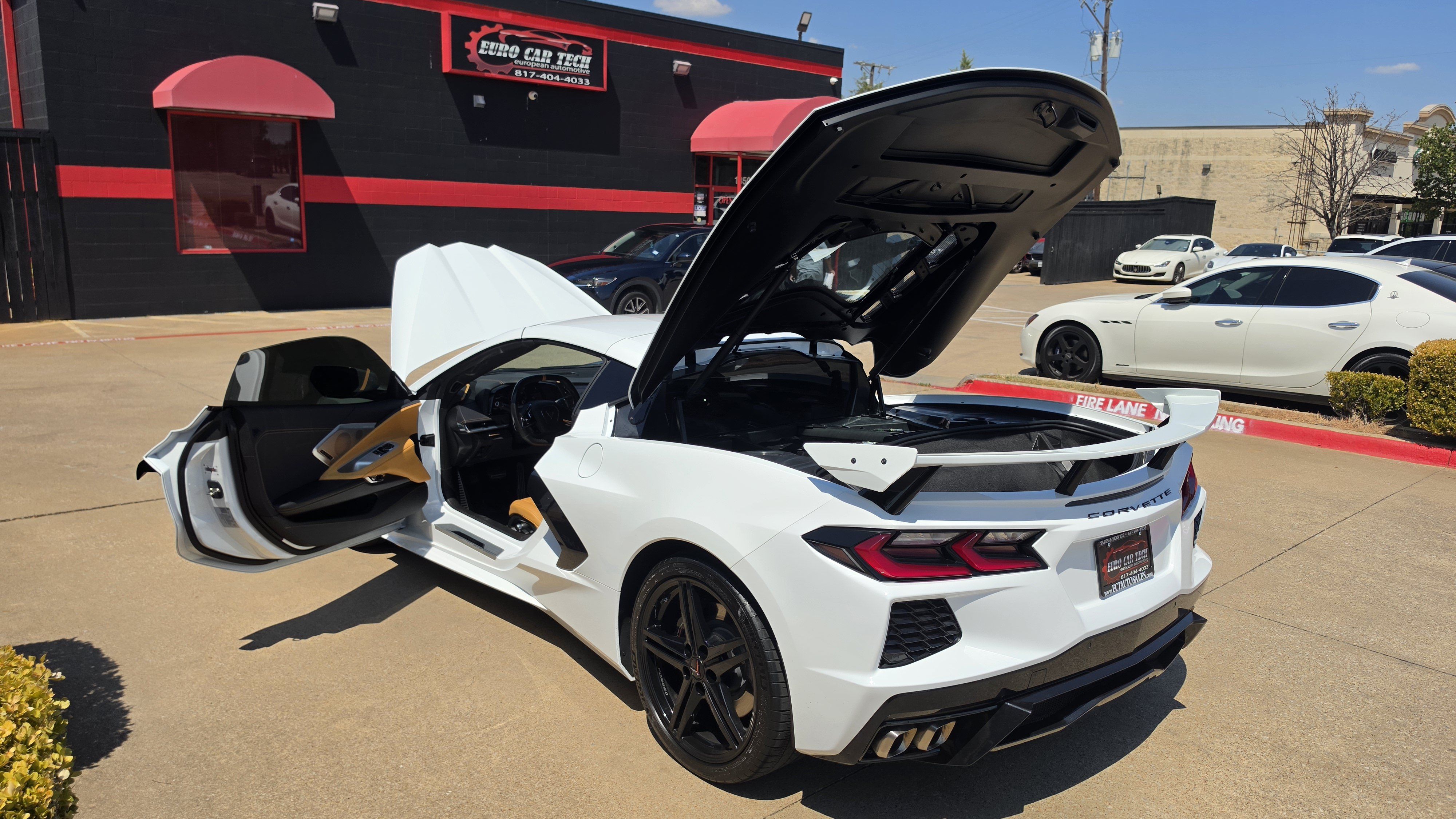 Used 2023 Chevrolet Corvette Stingray Preferred Cpe w/ Z51 Performance Package RWD image 18