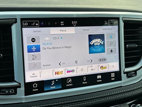 New 2026 Chrysler Pacifica Select image 16