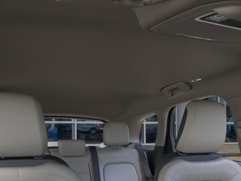 Used 2026 Lincoln Corsair Premiere image 22