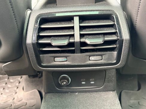 Used 2022 Audi Q3 2.0T Premium Plus image 11