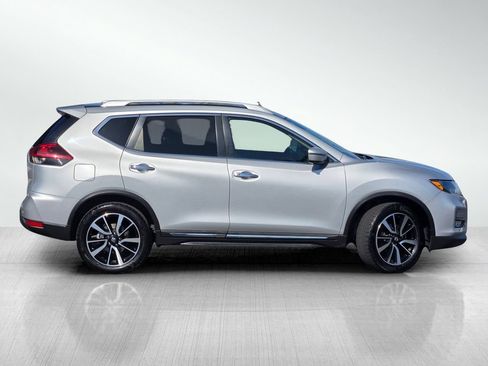 Used 2020 Nissan Rogue SL FWD image 3