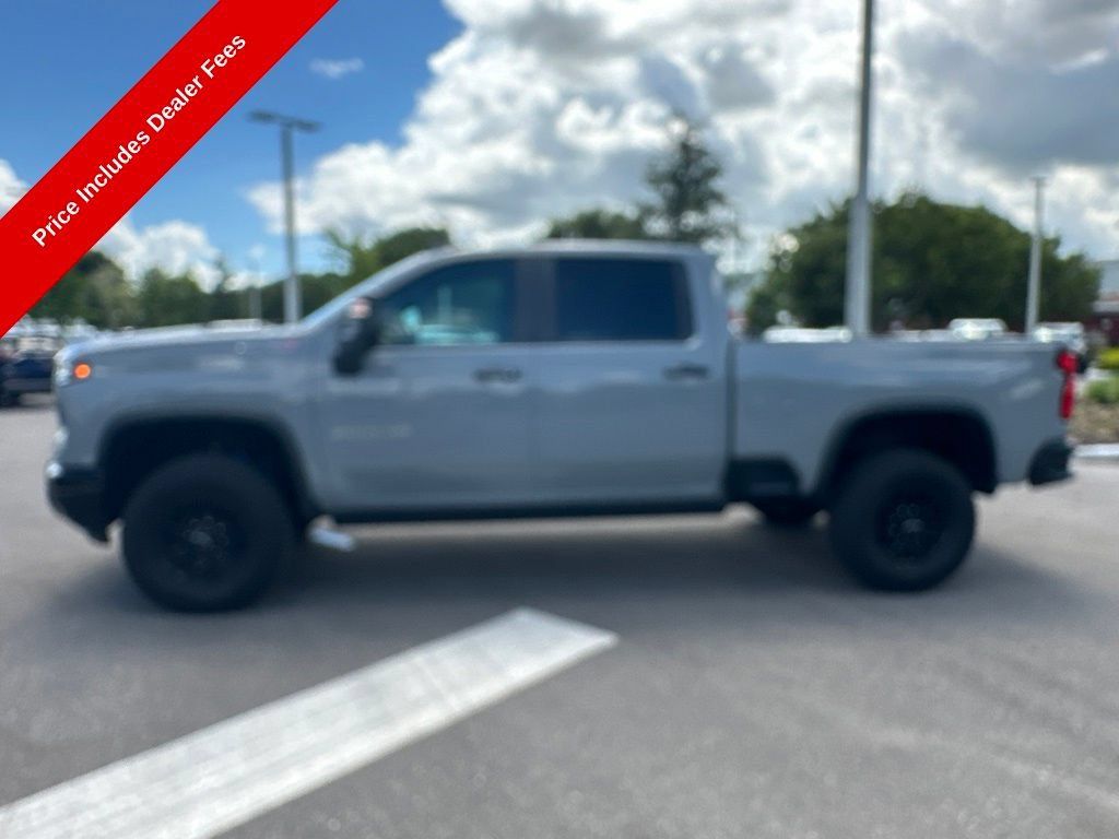 Used 2025 Chevrolet Silverado 2500 ZR2 w/ Technology Package AWD/4WD image 2