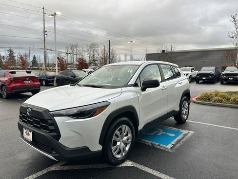 New 2026 Toyota Corolla Cross L image 7