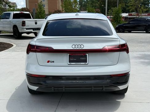 Used 2024 Audi Q8 e-tron Premium Plus w/ Premium Plus Package AWD/4WD image 6