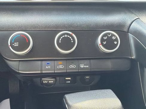 Certified 2026 Hyundai Elantra SE FWD image 18