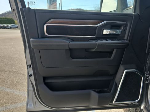Used 2024 RAM 2500 Laramie w/ Safety Group AWD/4WD image 18