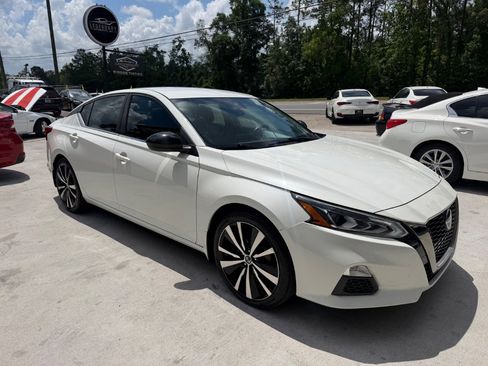 Used 2021 Nissan Altima 2.5 SR FWD image 8