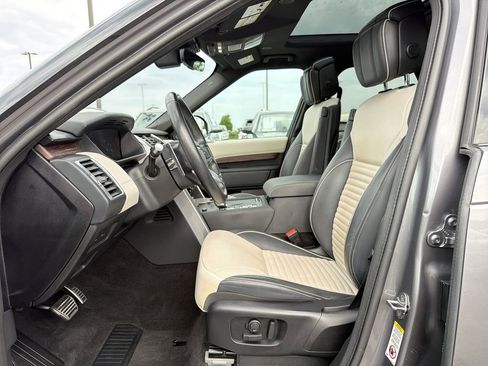 Used 2022 Land Rover Discovery HSE R-Dynamic AWD/4WD image 3
