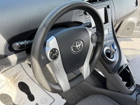 Used 2010 Toyota Prius Five image 12
