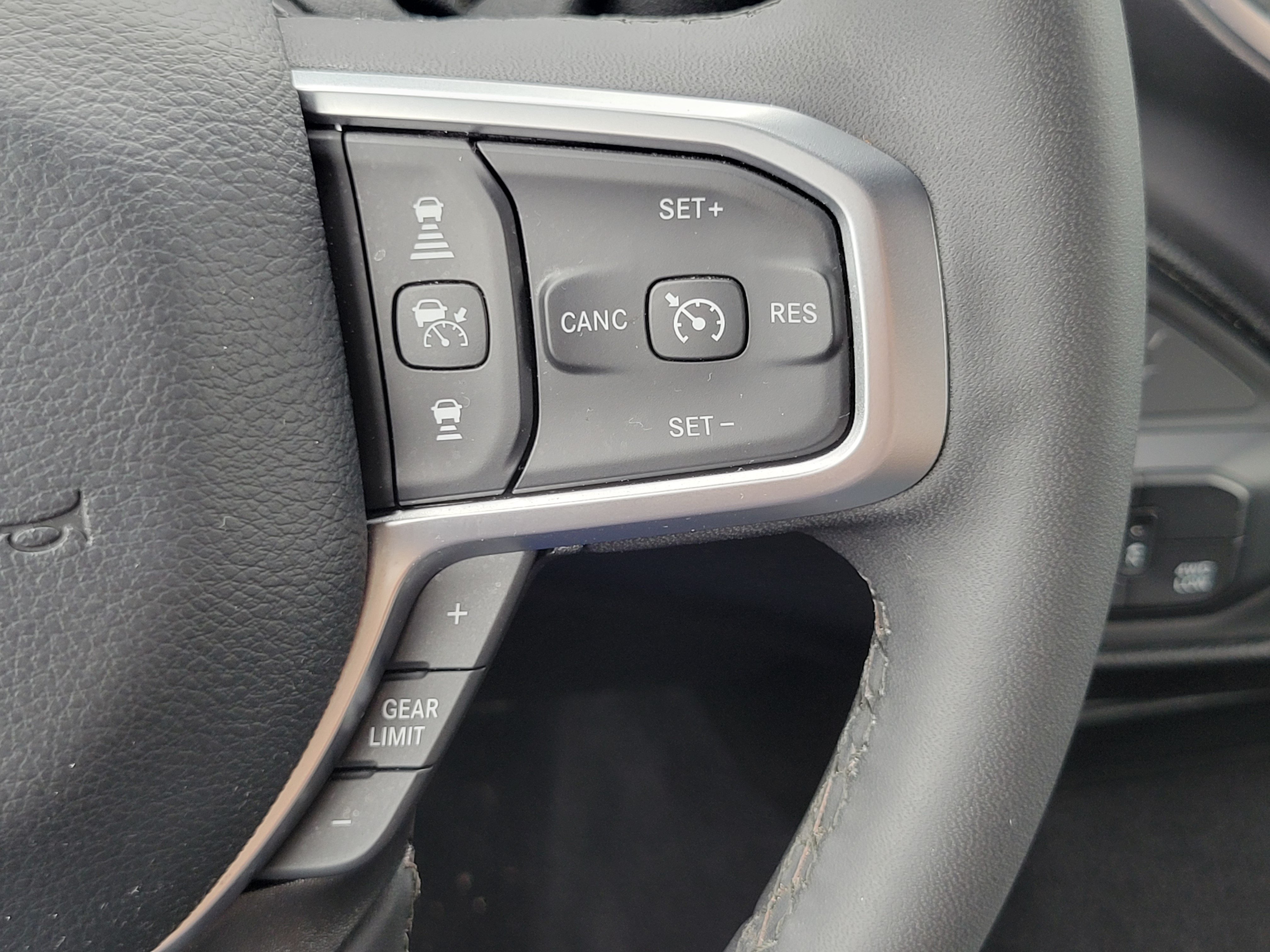 Used 2025 RAM 2500 Big Horn AWD/4WD image 14