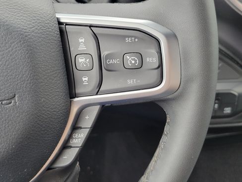 Used 2025 RAM 2500 Big Horn AWD/4WD image 14