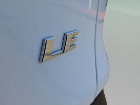 Used 2020 Toyota RAV4 LE image 18