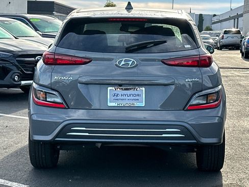 Certified 2022 Hyundai Kona SEL w/ Convenience Package image 4