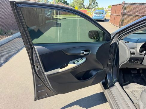 Used 2011 Toyota Corolla S FWD image 7