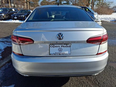 Used 2020 Volkswagen Passat 2.0T SE image 5