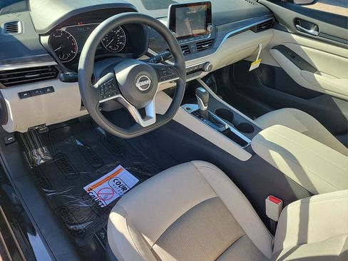 New 2025 Nissan Altima 2.5 SV image 21
