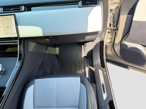 New 2026 Land Rover Range Rover Velar Belgravia AWD/4WD image 17