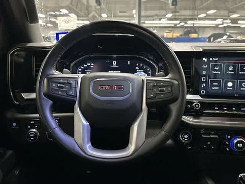 Used 2024 GMC Sierra 1500 SLT AWD/4WD image 15