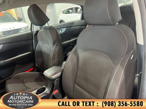 Used 2020 Kia Forte LXS image 11
