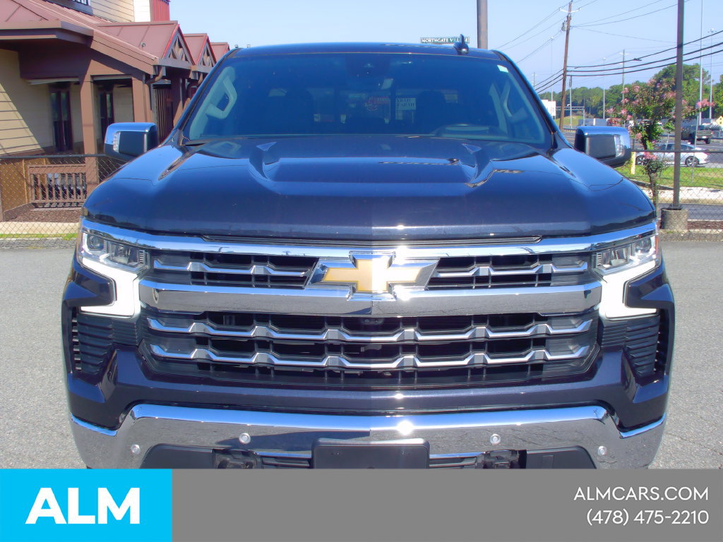 Used 2024 Chevrolet Silverado 1500 LTZ AWD/4WD image 2