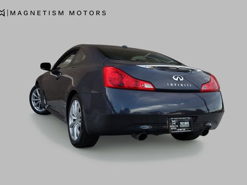 Used 2011 INFINITI G37 Journey w/ Premium Pkg image 3