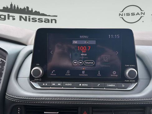Used 2023 Nissan Rogue S AWD/4WD image 17