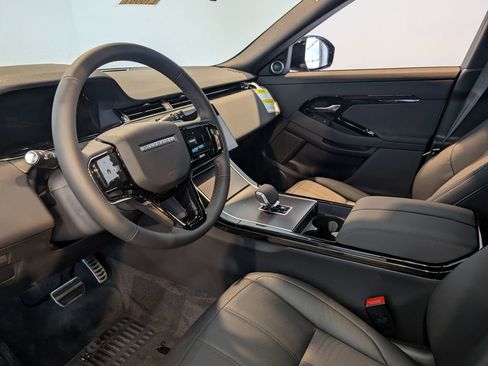New 2026 Land Rover Range Rover Evoque Dynamic SE image 11