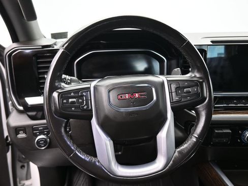 Used 2022 GMC Sierra 1500 Elevation w/ Preferred Package AWD/4WD image 15