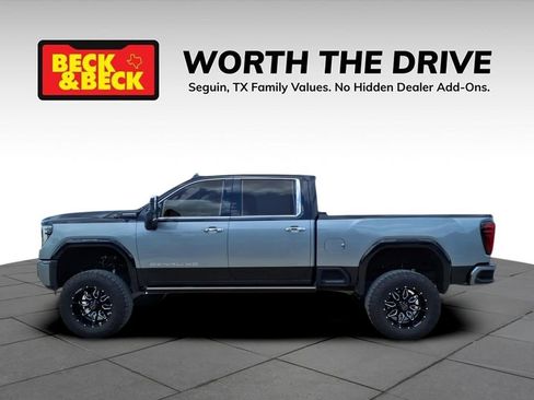 Used 2024 GMC Sierra 2500 Denali Ultimate AWD/4WD image 8