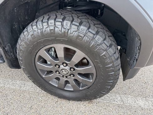 Used 2025 Toyota Land Cruiser image 13