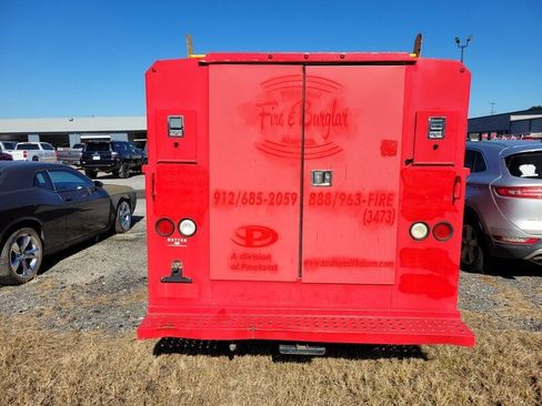 Used 2017 Ford Transit 250 138 RWD image 8