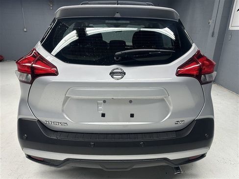 Used 2020 Nissan Kicks SR w/ Exterior Package FWD image 6