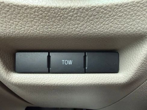 Used 2011 Ford Explorer 4WD w/ Class III Trailer Tow Pkg image 22