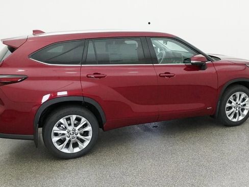 New 2026 Toyota Highlander Limited image 10