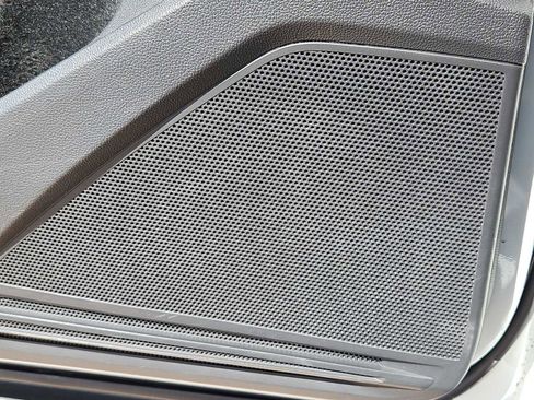 Used 2022 Volkswagen Tiguan S image 30