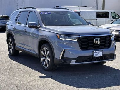 Used 2025 Honda Pilot Touring
