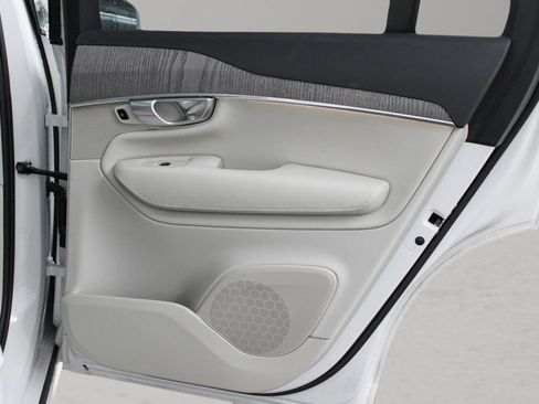 Certified 2024 Volvo XC90 B6 Plus w/ Protection Package Premier AWD/4WD image 29